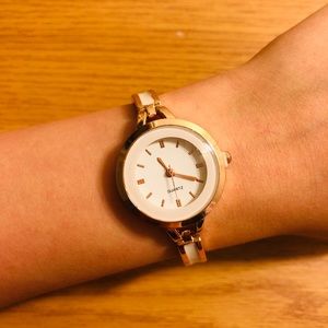 Lady like rose gold watch (brand new)